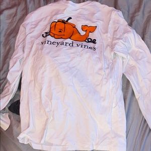 Vineyard vine shirt